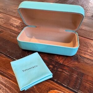 Tiffany & Co. Robin's Egg Blue Sunglasses Case with Matching Lens Cloth. GUC.